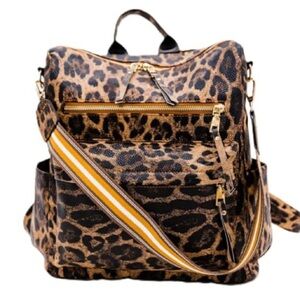 Modern & Chic Brielle Convertible Bag/Backpack Leopard Print Multiple Pocket